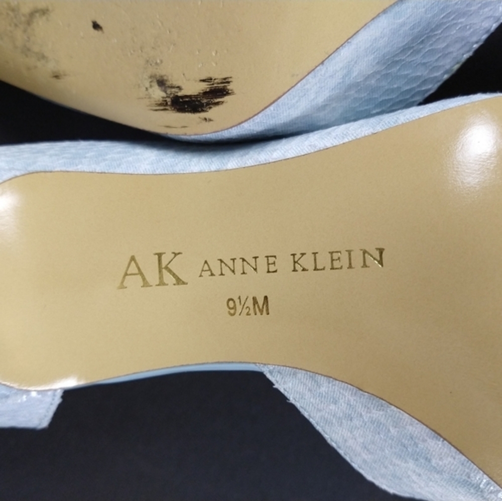 Anne Klein "Christa" heel - Picture 11 of 11